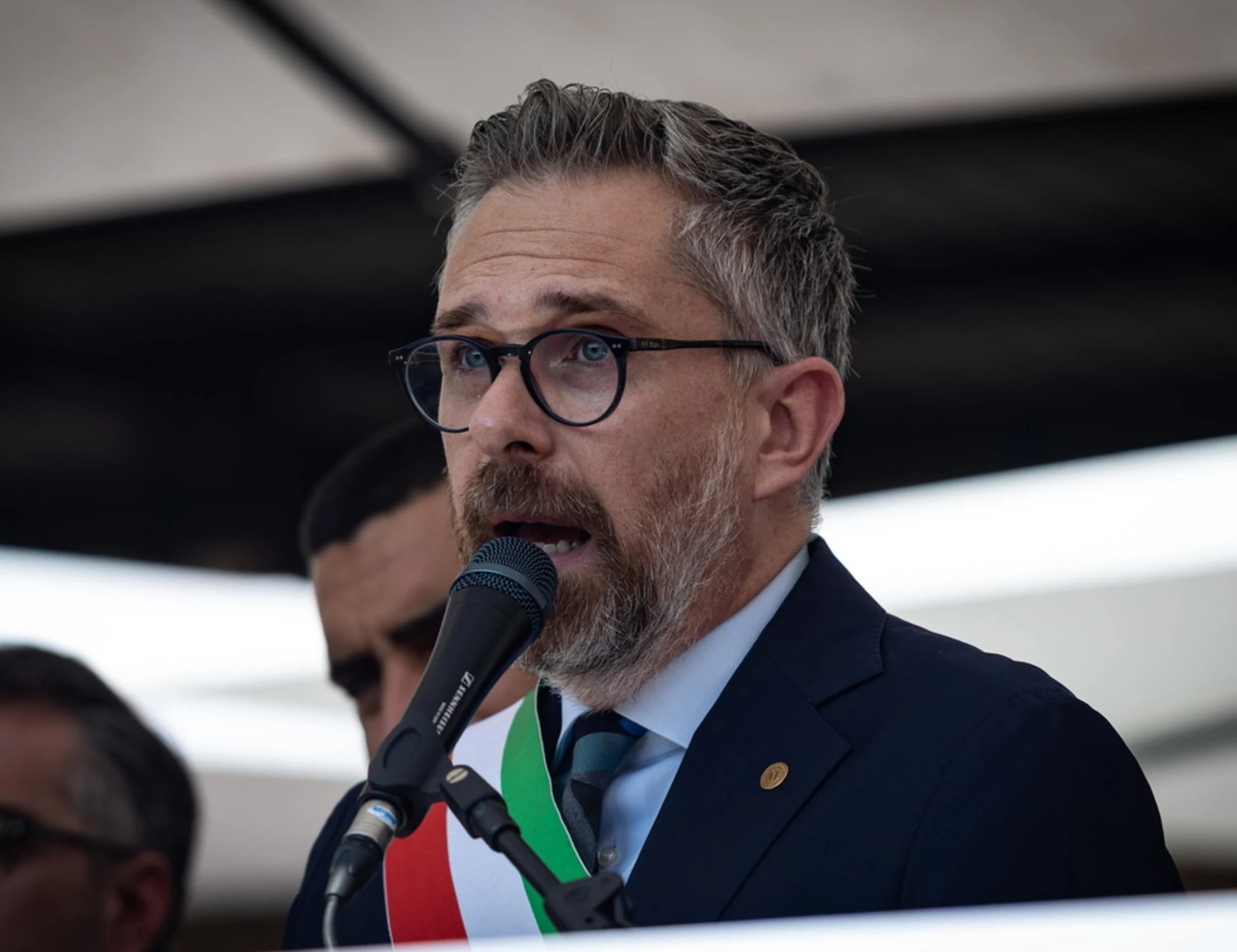 Matteo Lepore: "Orgoglioso di loro". Il plauso ai medici che truffano i certificati per evitare le espulsioni
