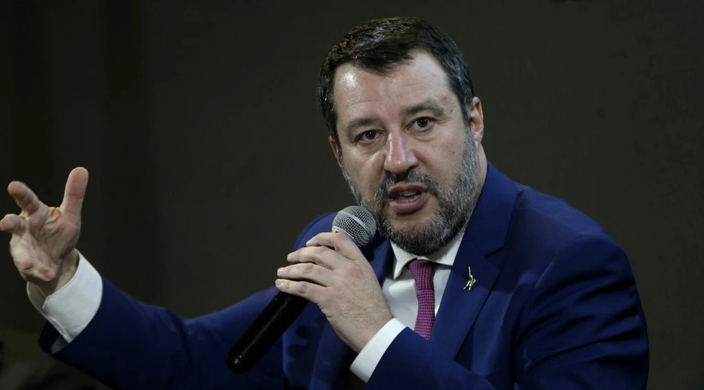 Salvini, "ci mancavano loro a rompere le pa***": chi finisce nel mirino