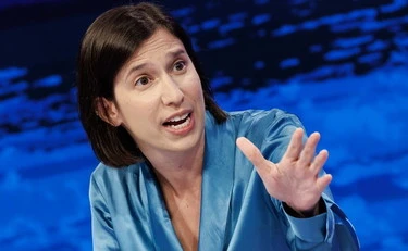 FdI azzera Elly Schlein: "Prima dovresti trovare il popolo"