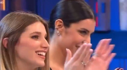 Affari Tuoi, Federica sfortunata? Occhio al pacco: un pesante sospetto | Guarda