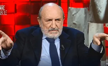 Galimberti contro Meloni: "L'aspetto fisico...". FdI lo spiana: "Che tristezza cadere così in basso"