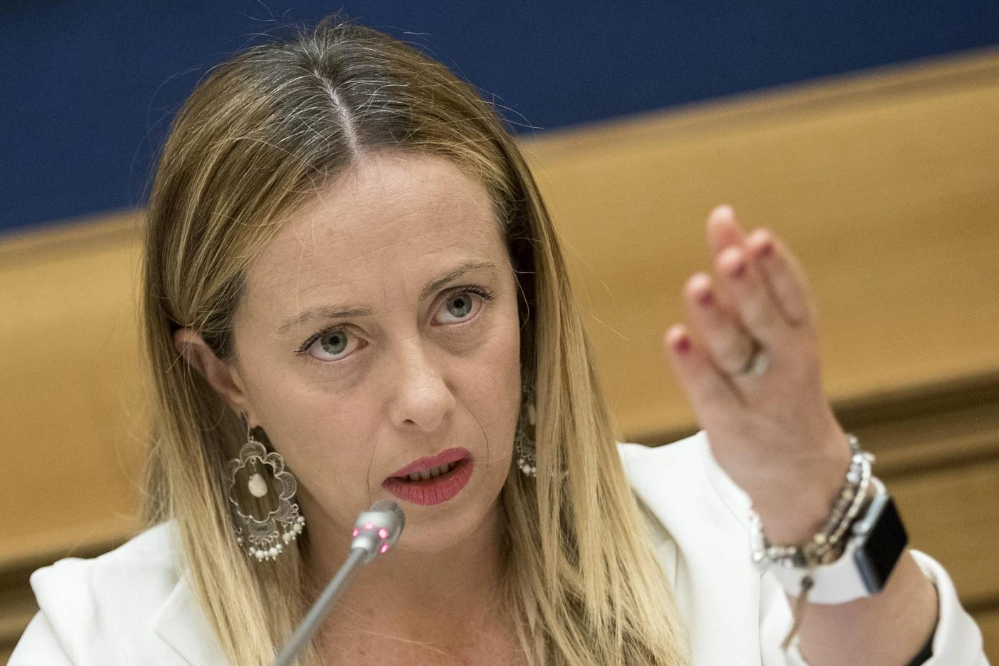 Giorgia Meloni, la verità sui grillini: "Prima del discorso di Conte, erano già attaccati alle poltrone"