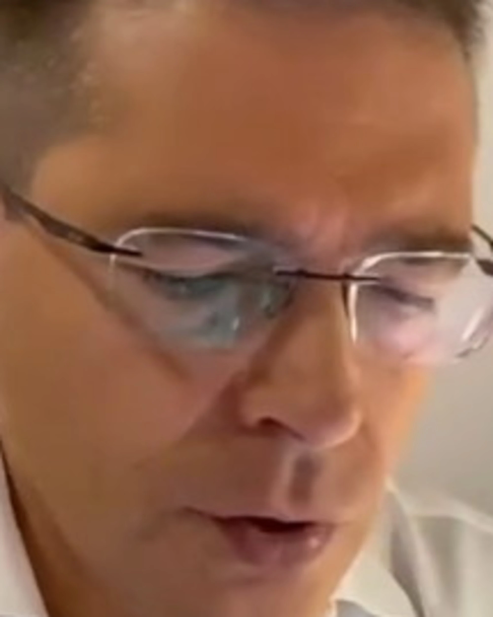 Daniele Capezzone, il nuovo Papa sui giornali? "Tutti canonisti e pure azzurri di sci"