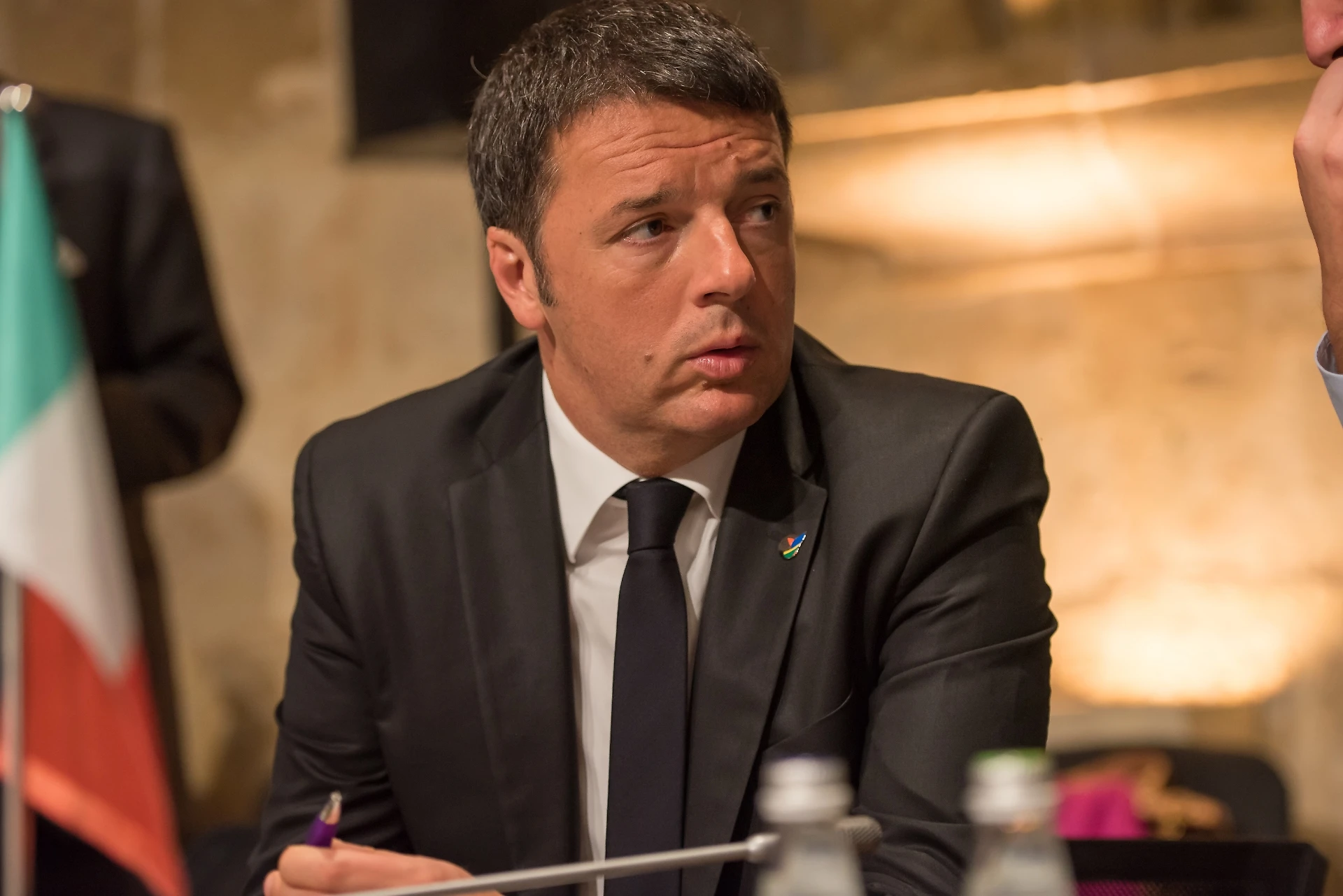 Matteo Renzi e l'Isis: "Aggressione militare ma non una guerra"