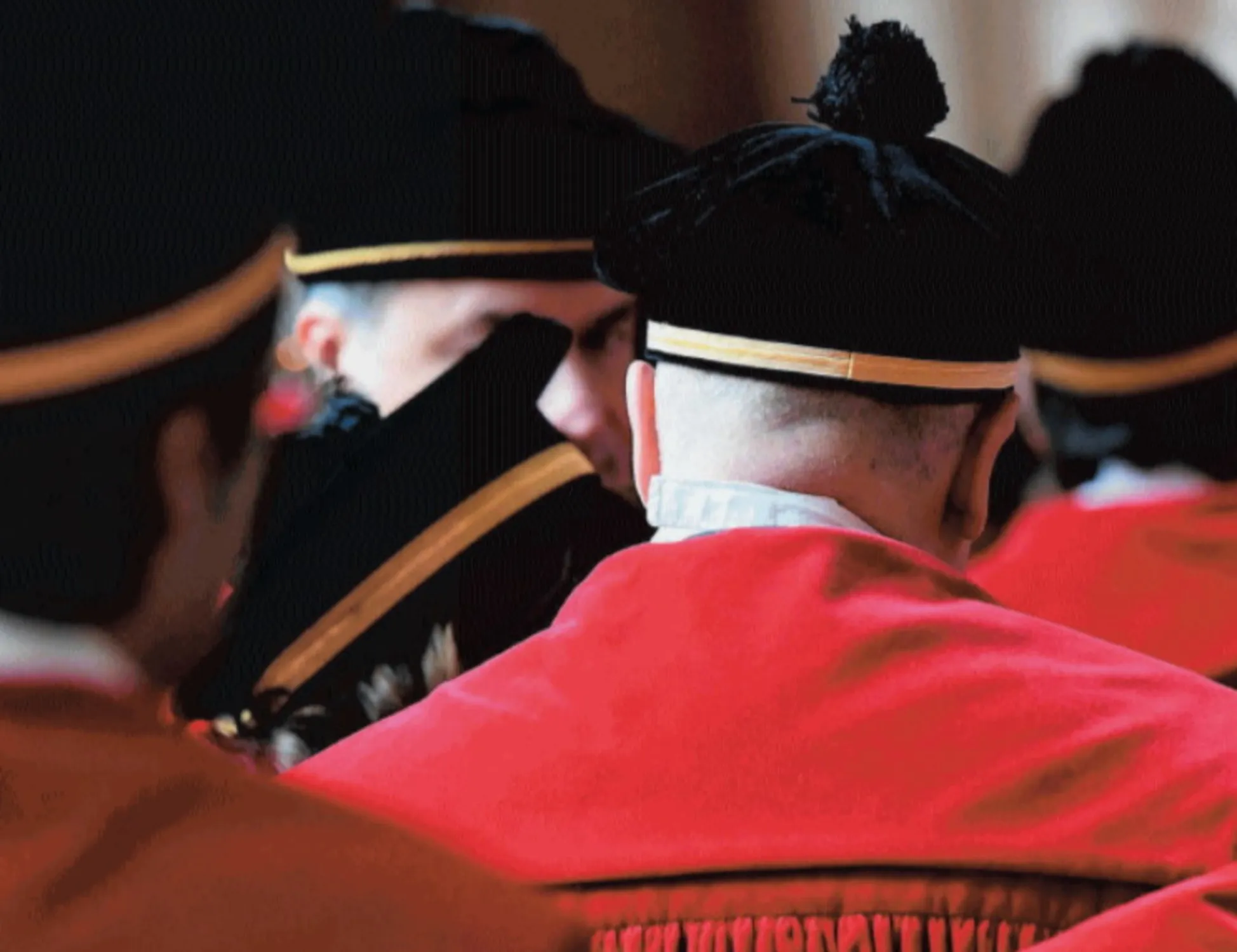 Leggi l'articolo: I maxi-aumenti per le toghe italiane? Da chi vengono decisi: clamoroso cortocircuito