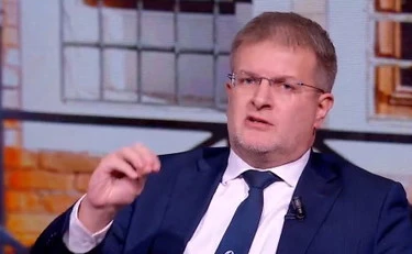 Carlo Fidanza smaschera la sinistra sulla patrimoniale: "Allora qui c'è da scappare"