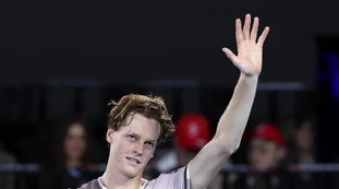 Jannik Sinner "ci snobba". Francesi impazziti: cosa spunta, figuraccia mondiale