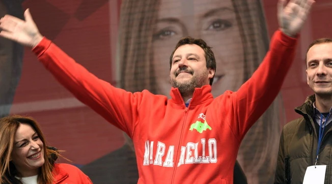Matteo Salvini riparte con il turbo: il piano estivo per scalare ancora i sondaggi