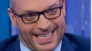 Striscia la Notizia, Lorenzo Fontana? "Segnalazione clamorosa": spunta una foto...