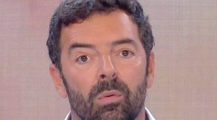 Alberto Matano, gaffe disastrosa a La Vita in Diretta: "Se vuoi mi piglio il Covid", sbaglia a parlare con l'ospite