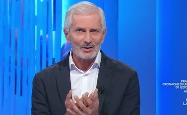 Vannacci-imperatore, la spocchia di Carofiglio: "Liquame, ne parlo solo col mio gastroenterologo"