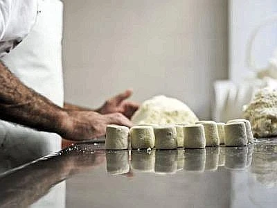 Alla per la produzione artigianale di formaggi, soprattutto se di montagna