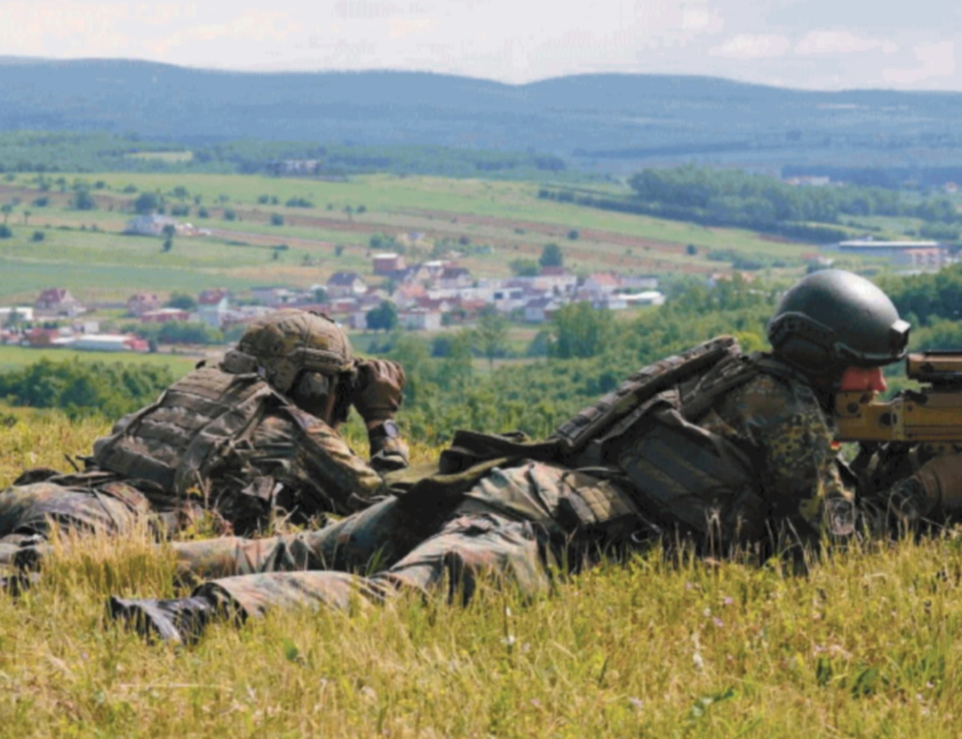 Nato in uscita dal Kosovo, aerei e navi Usa in Europa ridotti della metà