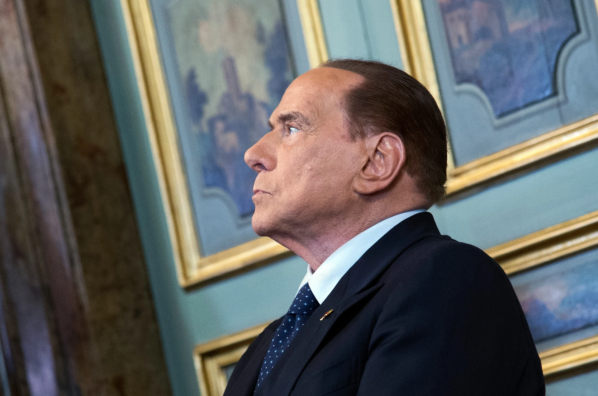 Silvio Berlusconi sfascia il centrodestra? "Governo con Gruppo Misto e Pd, non la penso come Salvini e Meloni"
