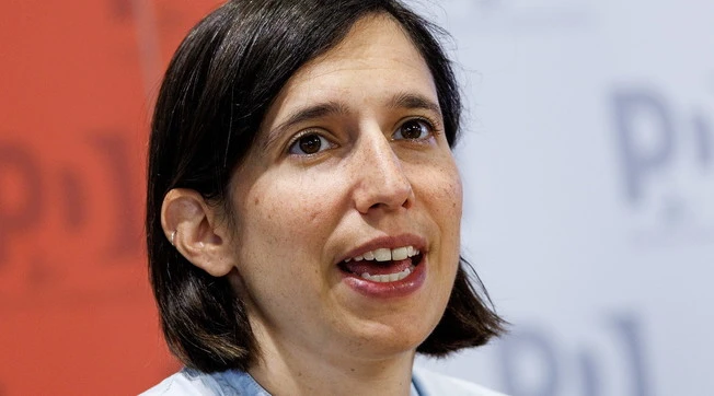 Elly Schlein stroncata dal sindaco Pd: "Parla come mangi!"