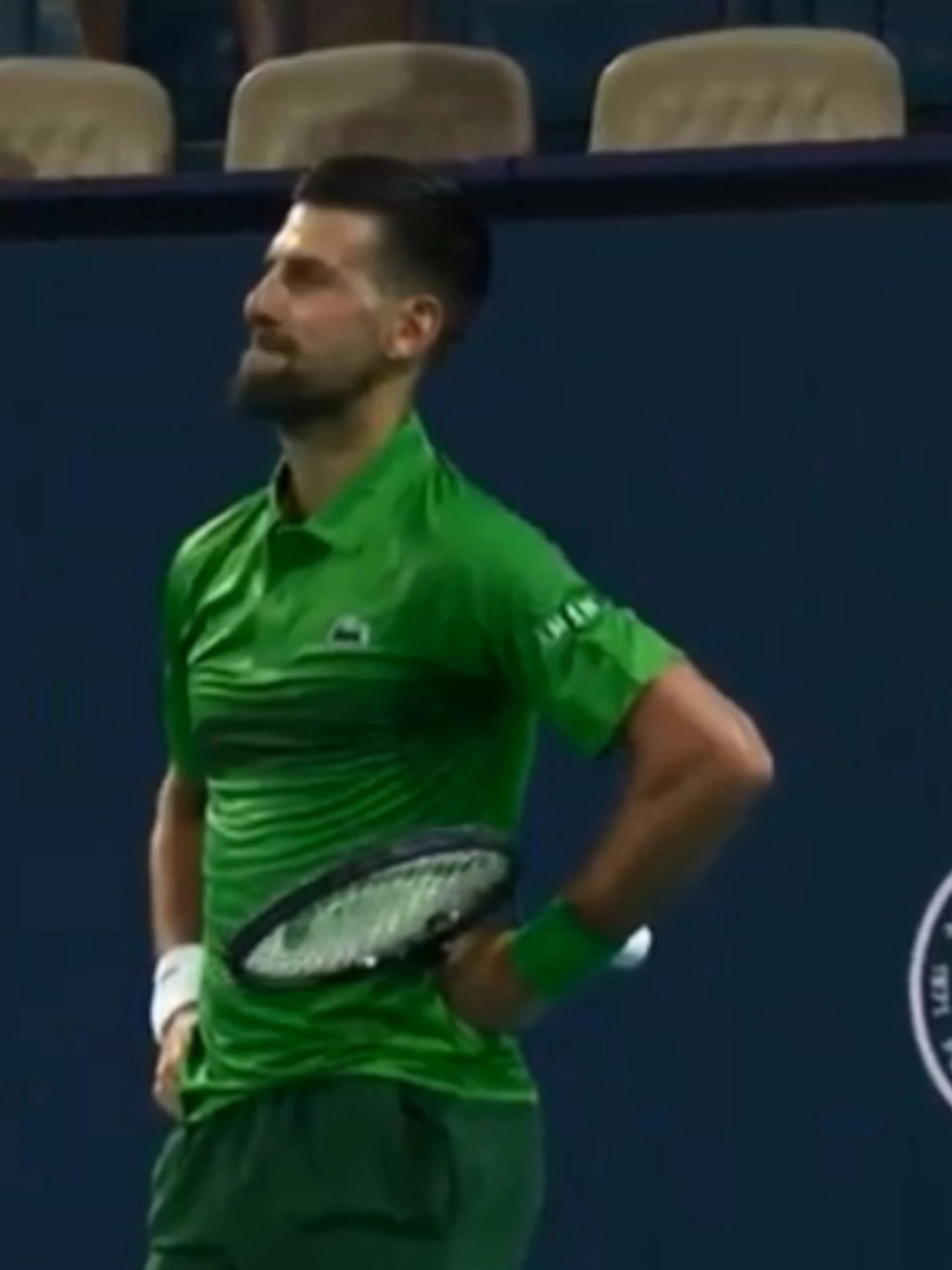 Djokovic, vince contro Musetti ma se la prende con l'arbitro: "Non capisci"