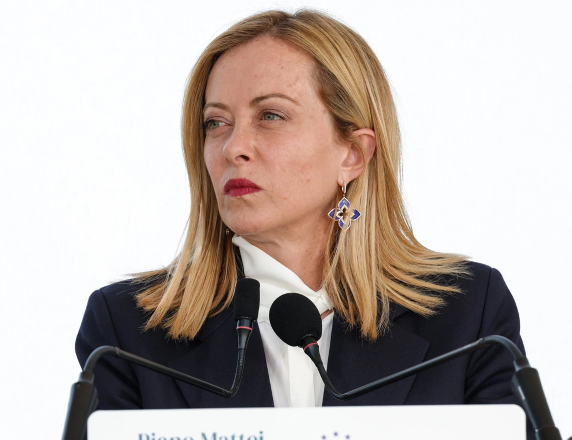 Leoncavallo, Meloni fa impazzire la sinistra: "Basta aree sottratte alla legalità"