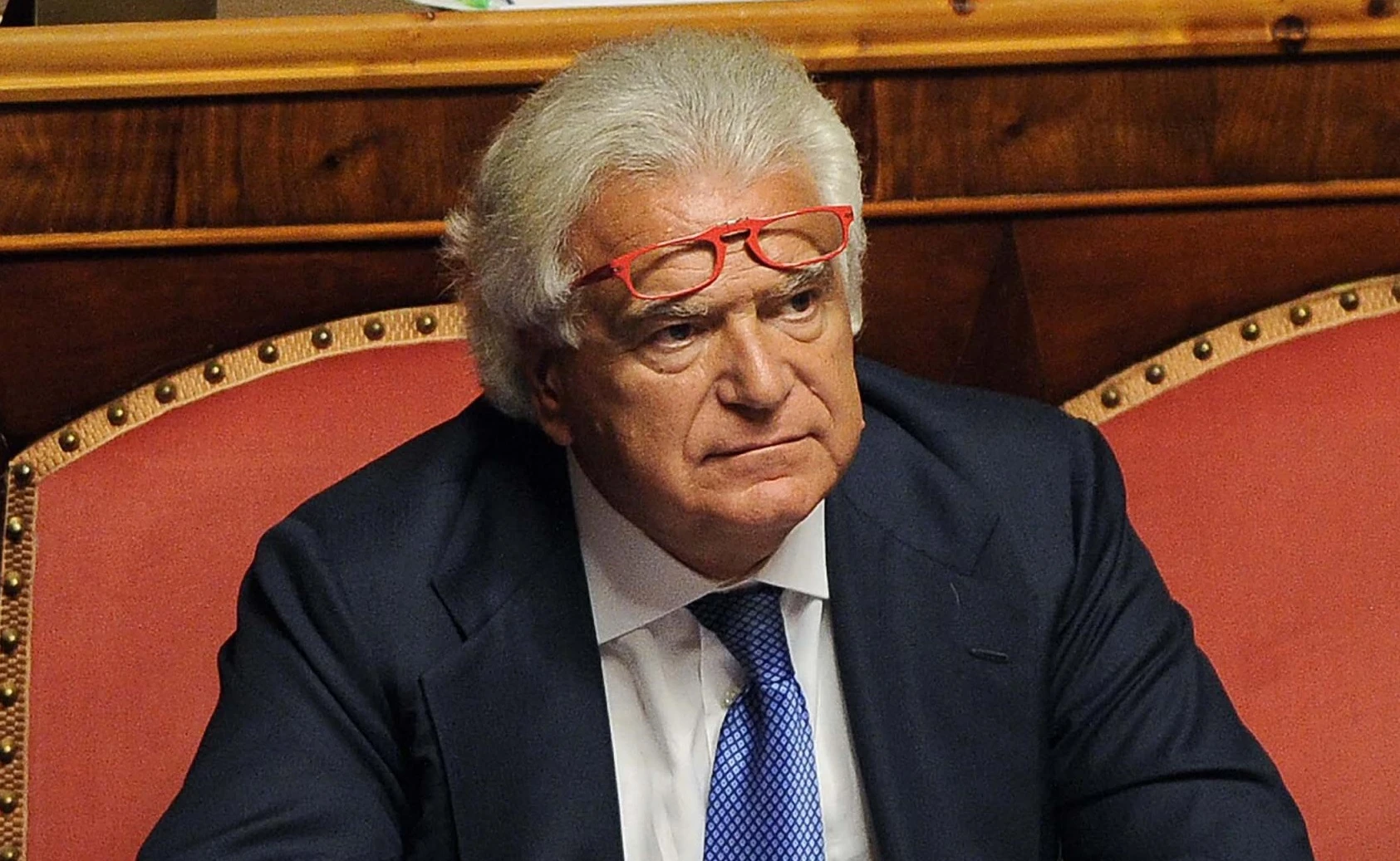 Denis Verdini, il figlio accusato di furto e danneggiamento: avrebbe levato le ganasce alla sua auto in divieto di sosta