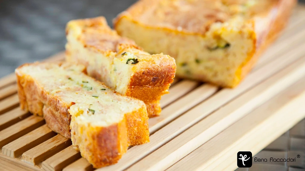 Plum cake salato con zucchine