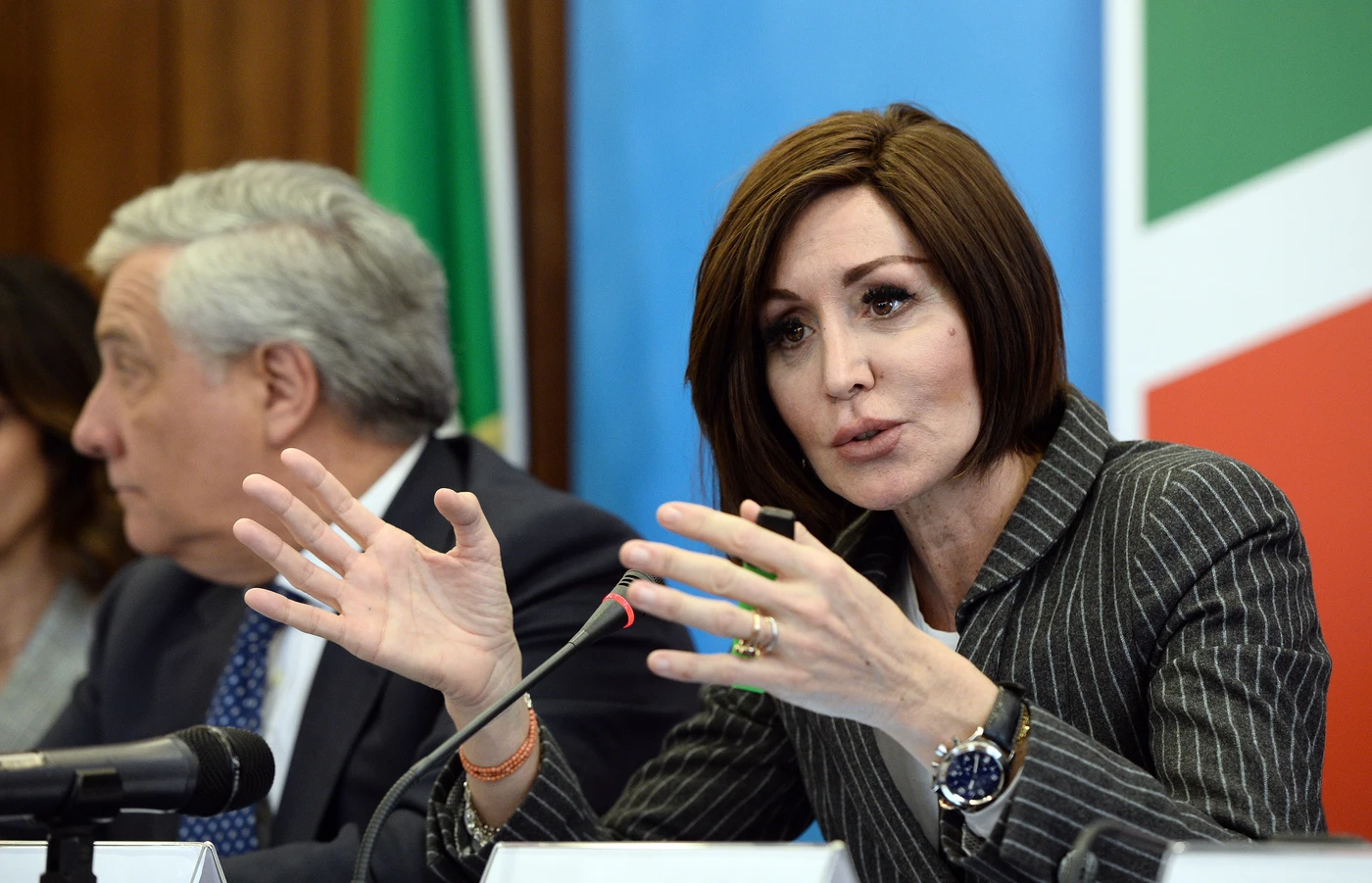 Anna Maria Bernini brutale: "Salvini, ora prendi schiaffi pure da lei?". Lega, qui si mette male