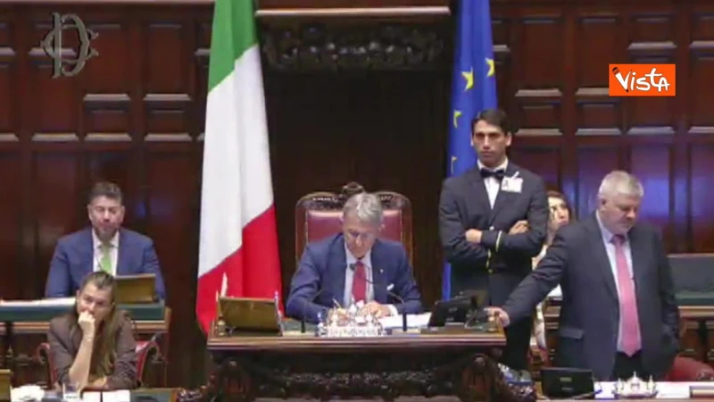 https://media.liberoquotidiano.it/wYyyW4n6jfSj_yORkpdXeW5H56xz6E_m7SsXNFVdyM0/width:800/quality:90/aW1hZ2VzLzIwMjYvMDYvMjMvMTAzODQ4MzYwLTc5ODE1OWJmLTU4ZmUtNDFjOS1hOWU3LWYxMGU1YWZjOTU3My5qcGc.webp