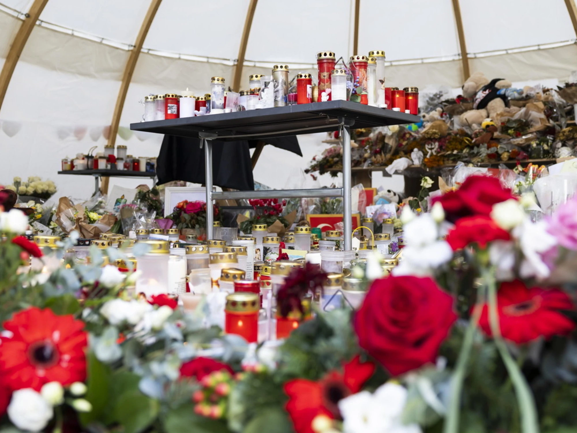 Crans-Montana, la Svizzera non si scusa e boicotta Milano-Cortina