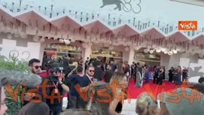 Venezia 83, una fan a Barbara Ronchi: Ti ho fatto vincere al Bobbio Film Festival, ero in giuria
