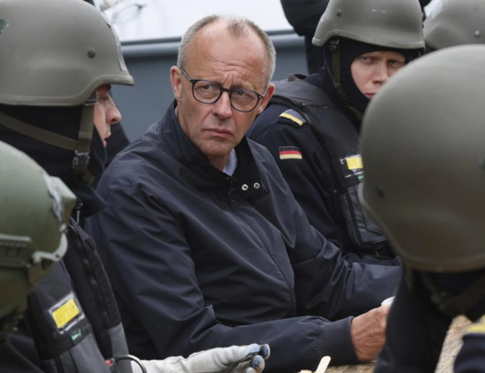 Germania al capolinea, doccia gelata per Merz: a picco senza le riforme