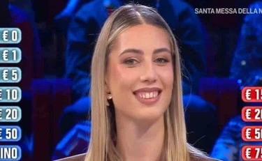 Affari Tuoi, esplode il caos a fine puntata: la messa della Vigilia va in onda così