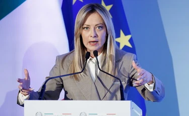 Giorgia Meloni sull'attacco al convoglio italiano Unifil: "Irresponsabile, Israele dovrà chiarire"