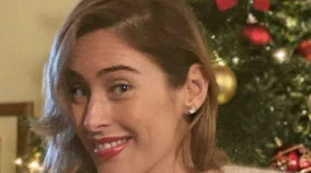 Maria Elena Boschi, buon Natale così: shorts in pelle nera, terremoto erotico