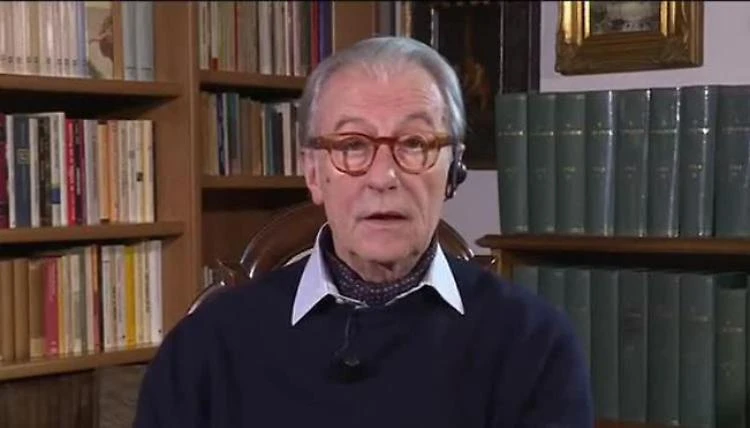 Vittorio Feltri "Zingarate e maialate, ci vuole uno stomaco di ferro per digerire questa schifezza"