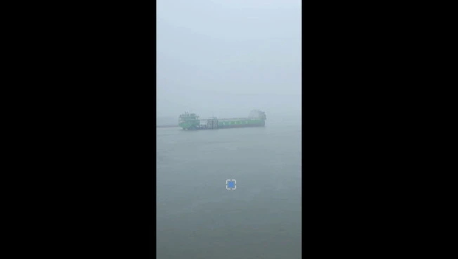 Cina, test in mare per nave portacontainer elettrica smart da 10.000 tonnellate