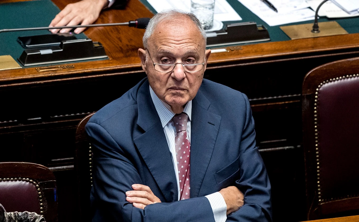 Silvio Berlusconi, quando Paolo Savona gli disse: "Presidente, abbiamo la stessa età"