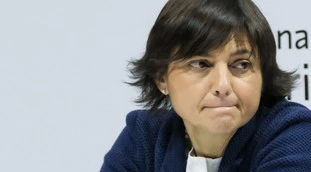 Serracchiani, col monopattino contro un'auto: "Ho perso il controllo del mezzo"