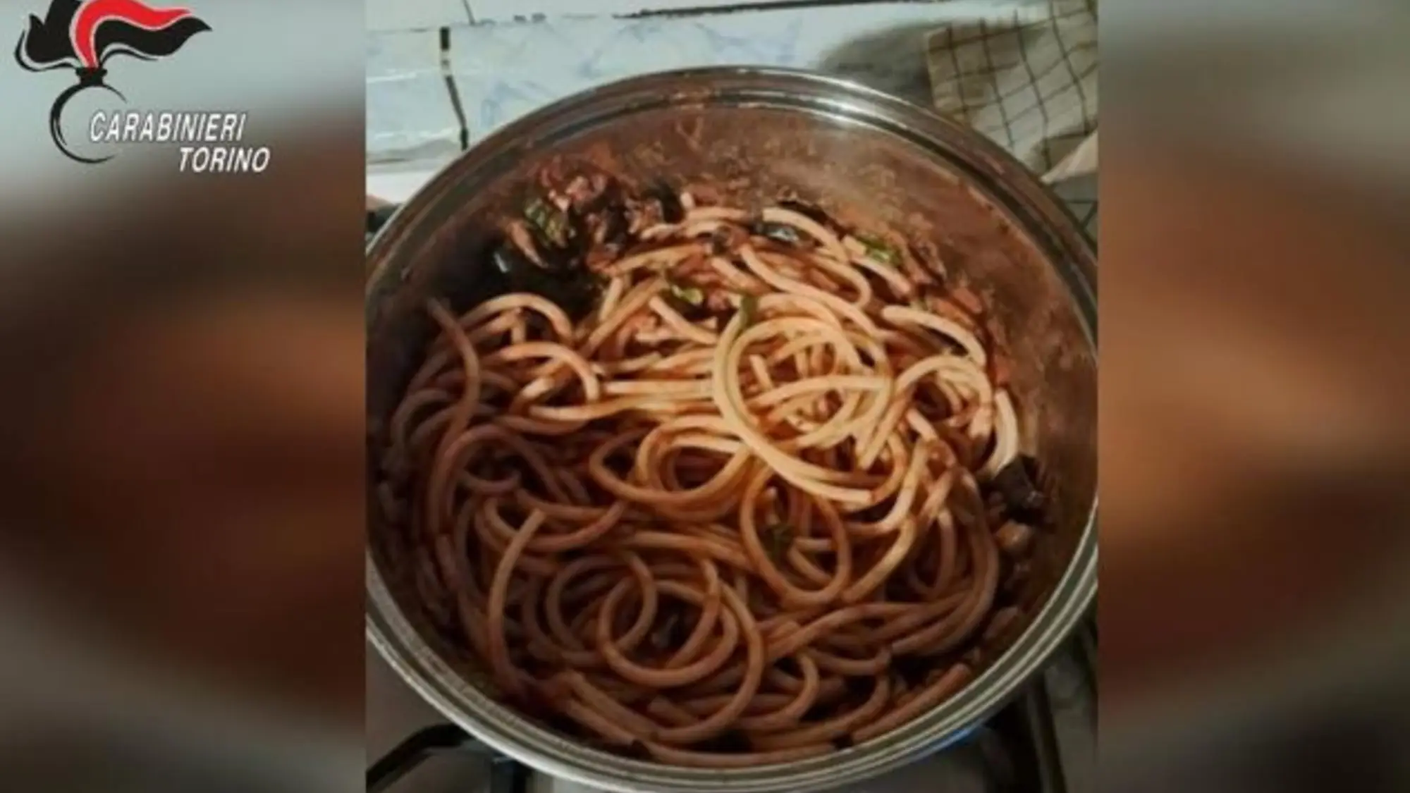 Drogata con un piatto di spaghetti, poi il furto: la chef che terrorizza Torino