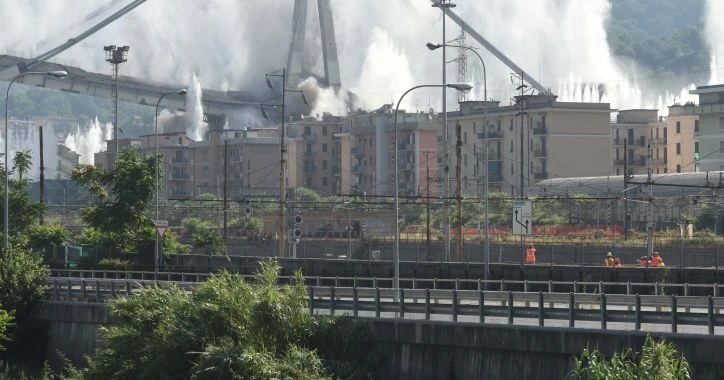 PONTE MORANDI, ASPI "RELAZIONE ALLONTANA DA STRALLO LA CAUSA DEL CROLLO"
