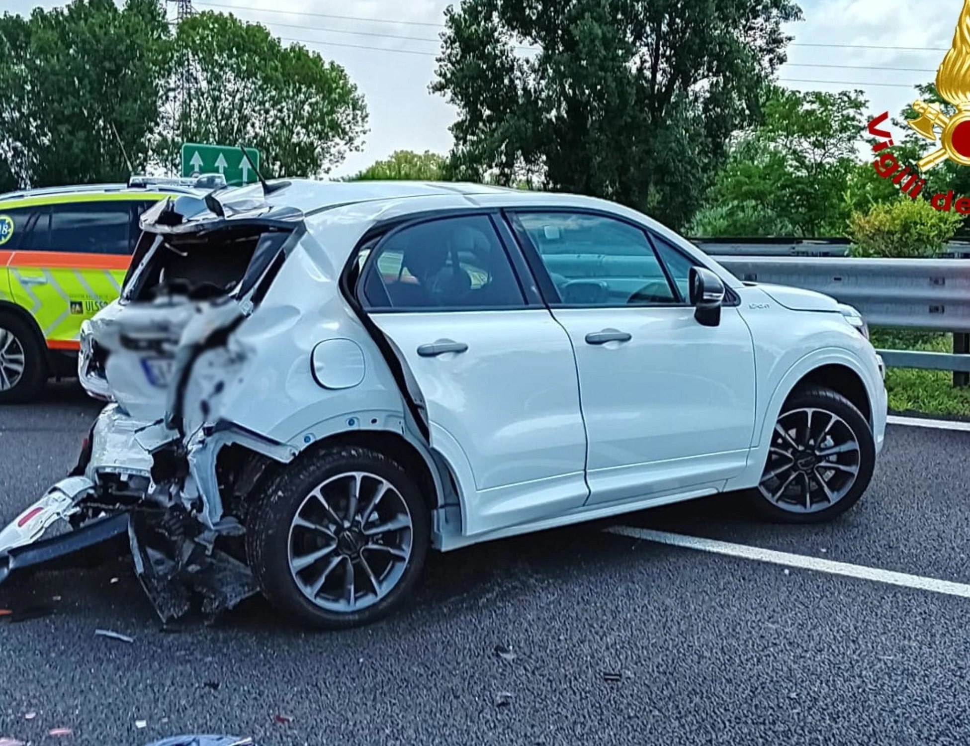 Frosinone, tragedia sulla A1: muoiono padre e figlio, gravi la mamma e l'altra bimba