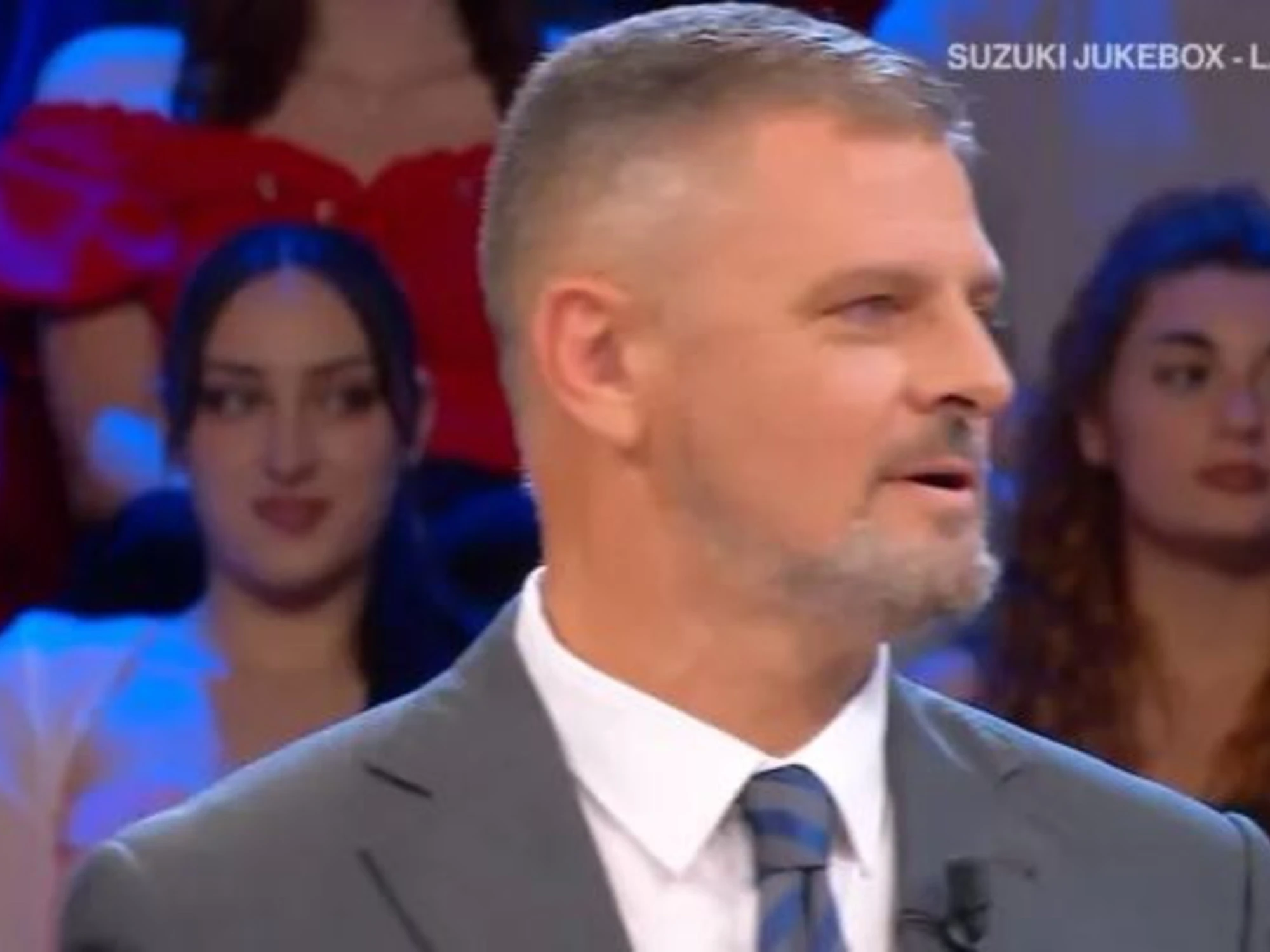 Affari tuoi, clamoroso Achille: "Chi è mia moglie"