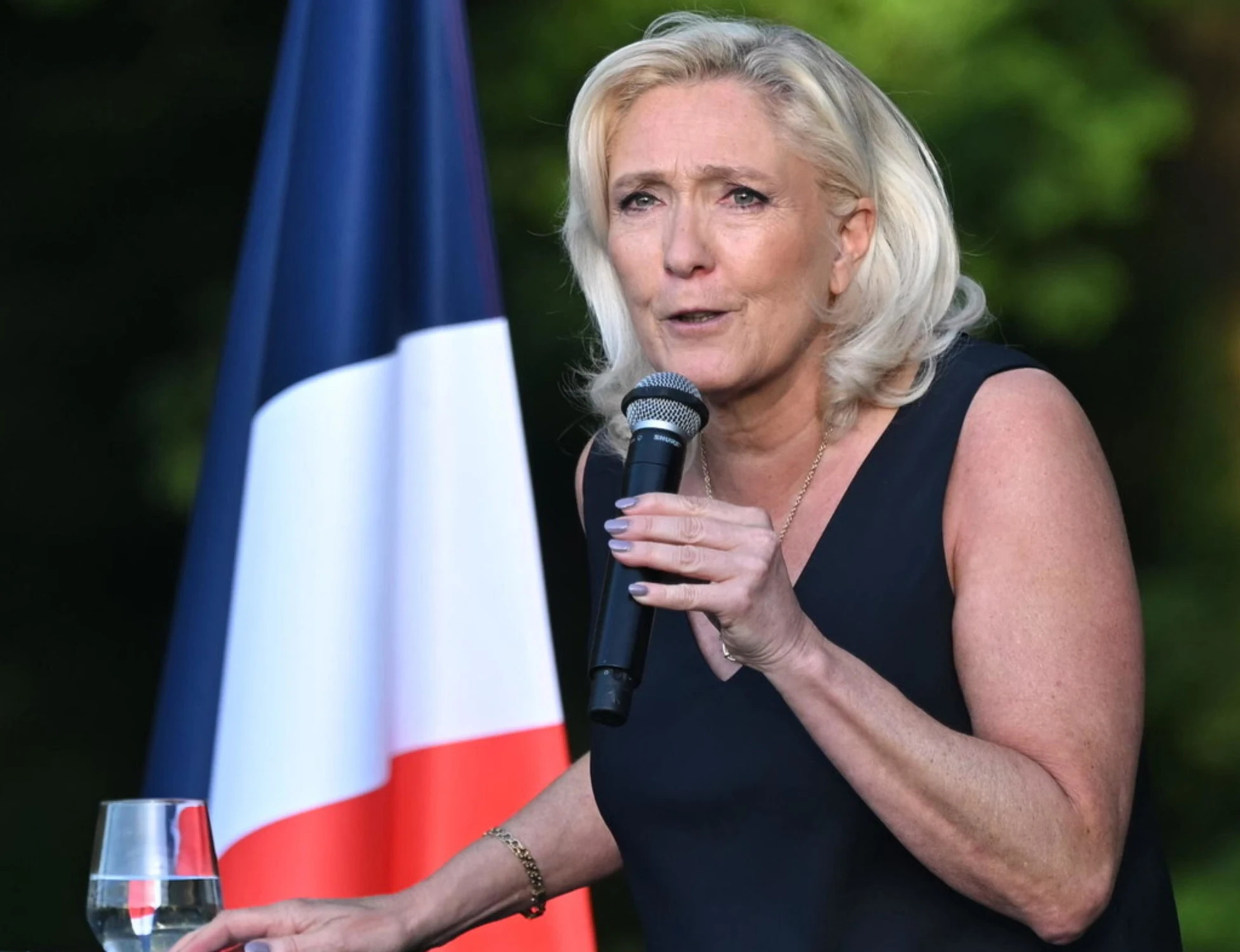 Francia, Marine Le Pen dichiarata colpevole ma potrà candidarsi nel 2027