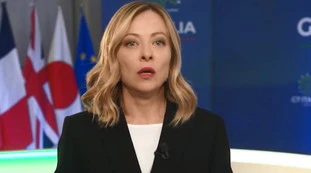 Giorgia Meloni: "Papa Francesco al G7, è la prima volta che succede"