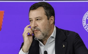 I francesi si schierano con Salvini