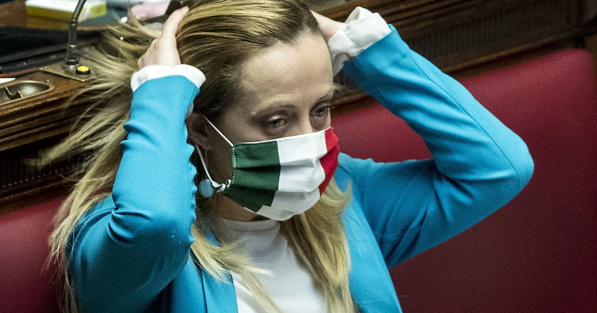 Giorgia Meloni spiazzata da Salvini: "La Lega si chiude in Parlamento? Mossa non condivisa con FdI"