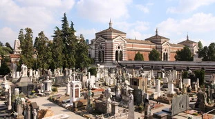 Milano, morire costa di più: tutti i rincari-monstre al cimitero