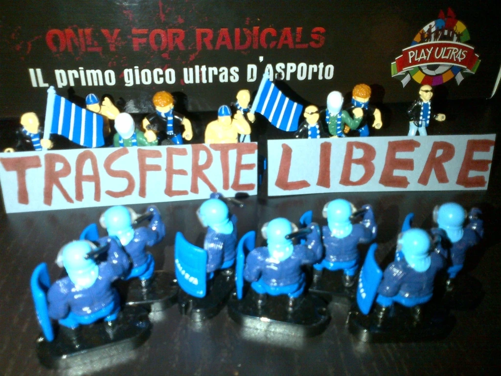 Il gioco da tavola degli ultras: vince chi mena di più