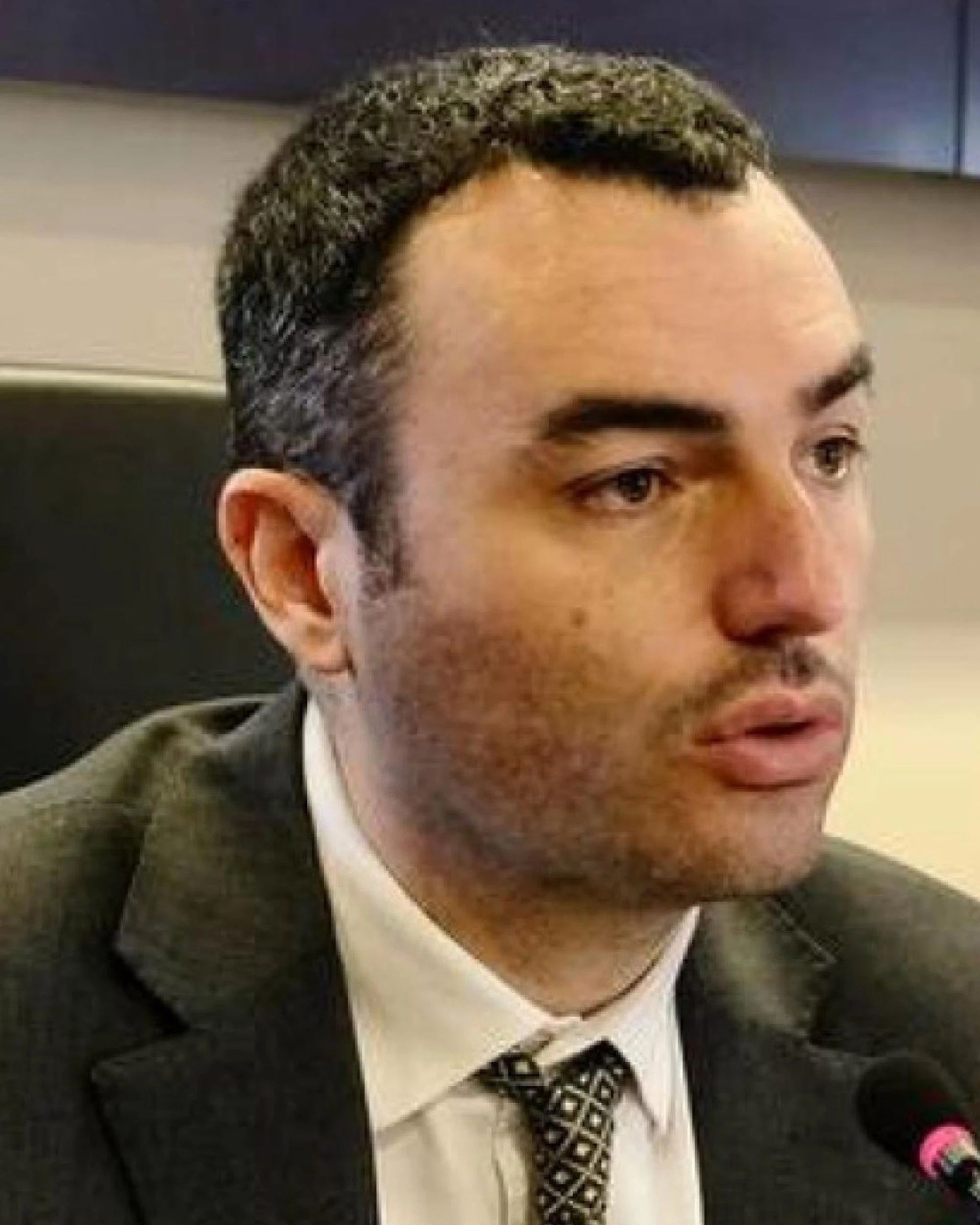 Puglia, chiesti gli arresti domiciliari per l'assessore Delli Noci
