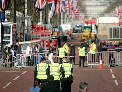 Londra, soldato ucciso a colpi di machete. Il governo: "Atto terroristico"