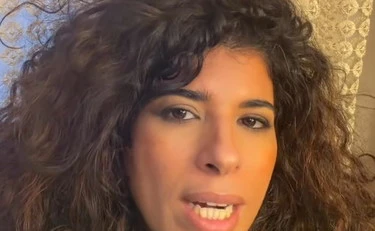 Karima Moual in difesa dei maranza: "Siate maledetti". Fin dove si spinge