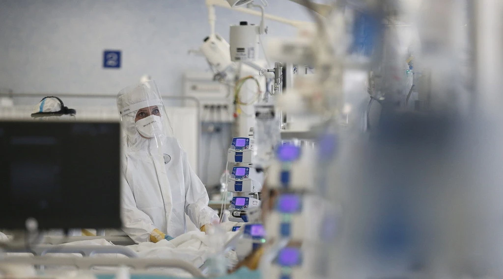 Bollettino 30 novembre: 89 morti, oltre 12mila contagi, salgono i ricoveri. Da Israele, Pfizer e Omicron: "I primi dati"