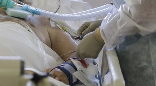 Coronavirus, "tra 10 minuti muori". Orrore all'ospedale Moscati di Taranto: pazienti maltrattati prima del decesso